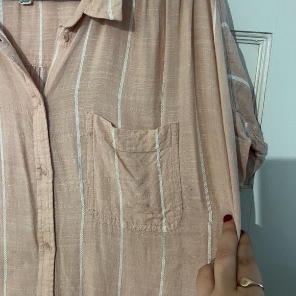 American Eagle Pink and White Stripped Button Up - Picture 4 of 5